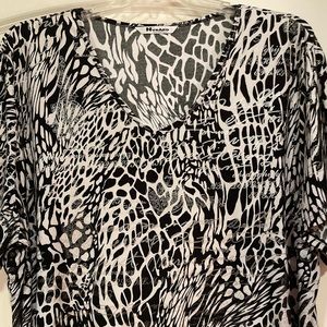 Nygard Black & White Silver top